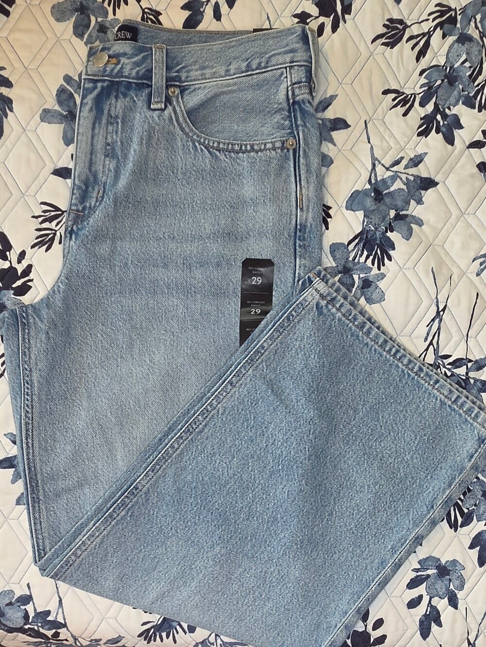 NWT J.Crew 90's Vintage Baggy Jeans Size 29 Light Wash $148 - Picture 2 of 5